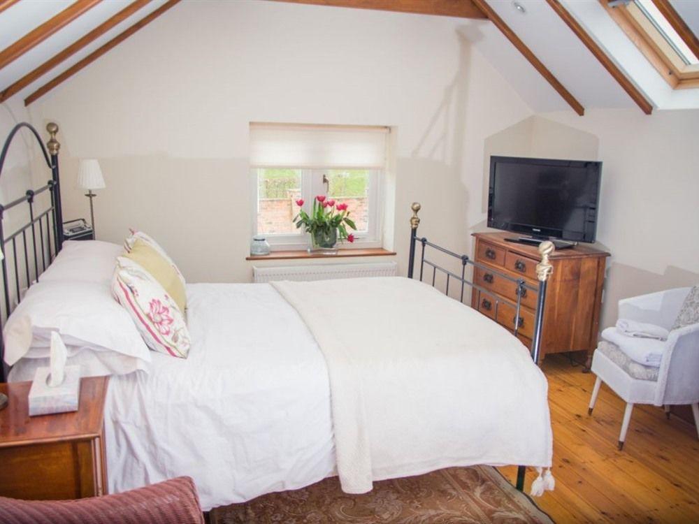 Owl Barn At The Gardens Villa Lissington Екстериор снимка