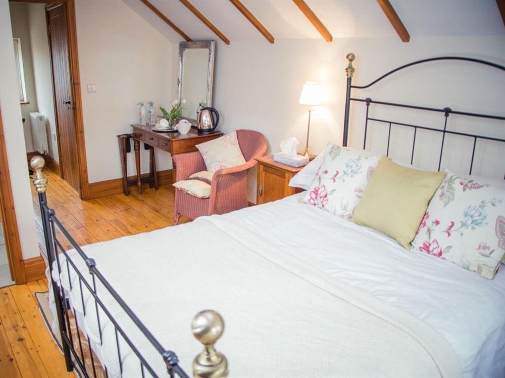 Owl Barn At The Gardens Villa Lissington Екстериор снимка