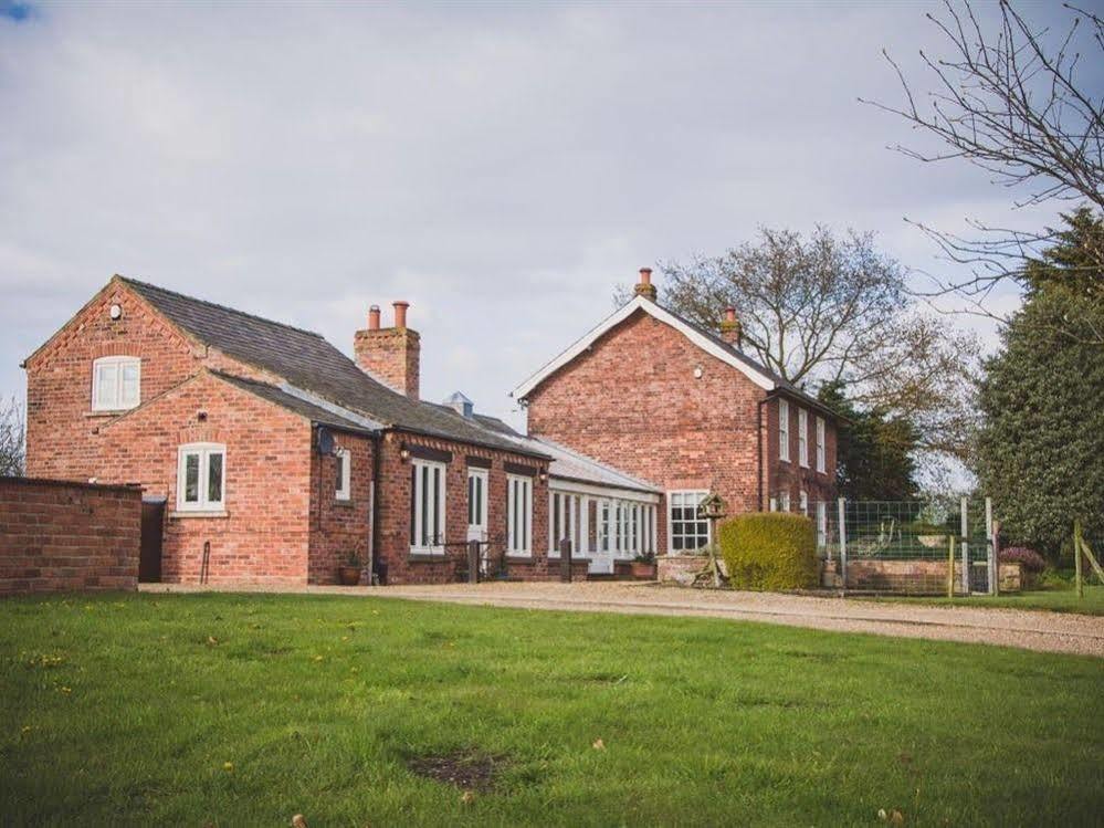 Owl Barn At The Gardens Villa Lissington Екстериор снимка
